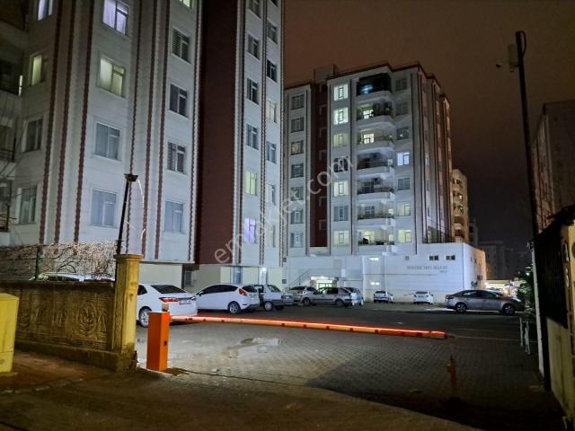 Sahibinden Bulvar Üzeri Nezih Site İçi