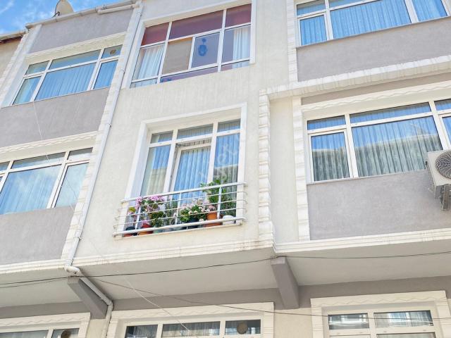Sahibinden Bağcılar Meydan Yürüme Mesafesinde Komple Satılık Bina