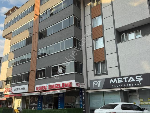 Sahibinden Cadde Üstü 3+1