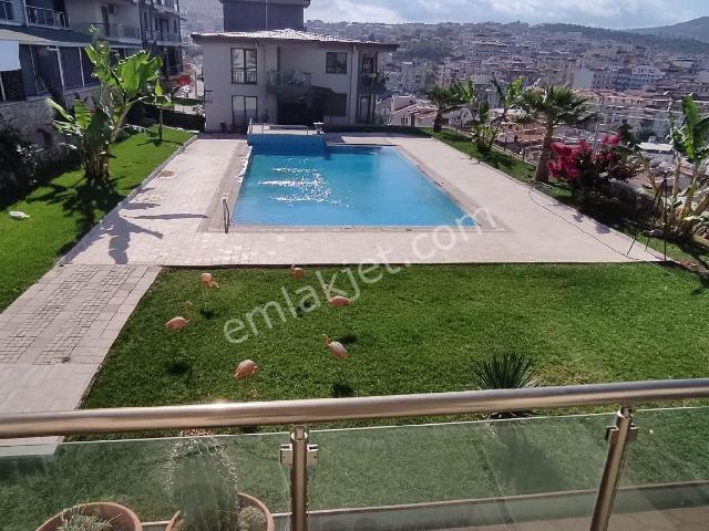 Sahibinden Dikili Merkezde 3+1 Deniz Manzaralı