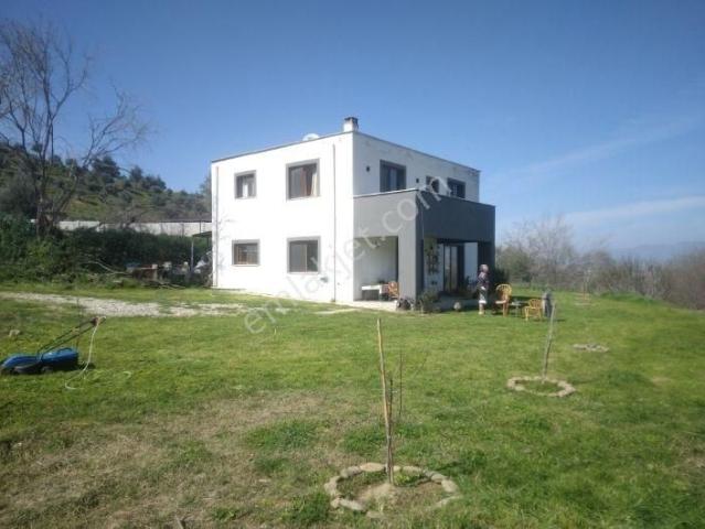 Sahibinden Doğanın İçinde,merkeze 5 Dakika Mesafede,1.080 Mt2 Arsa İçinde Villa