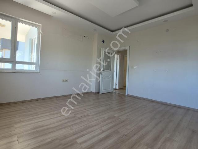 Sahibinden Döşemealtı Çıplaklı Mahallesinde Kiralık 3+1 Aile Dairesi