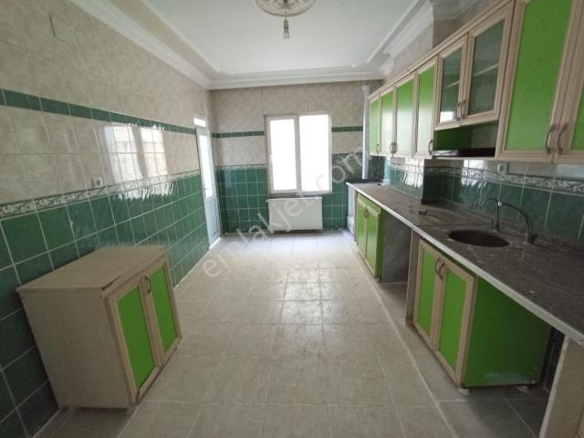 Sahibinden Dörtyolda 3+1 Bakımlı 160m2 Ara Kat Asansörlü Daire