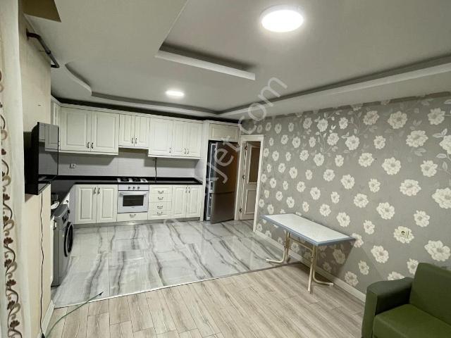 Sahibinden Eşyalı Merkezi Konumda 1+1 Geniş Oturum doğal Gaz,klima