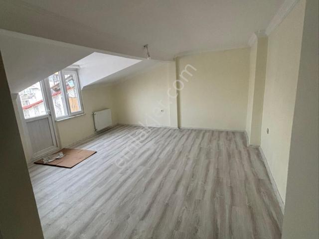 Sahibinden Emsali Yok 1+1.5 Çatı Katı Tertemiz Daire!