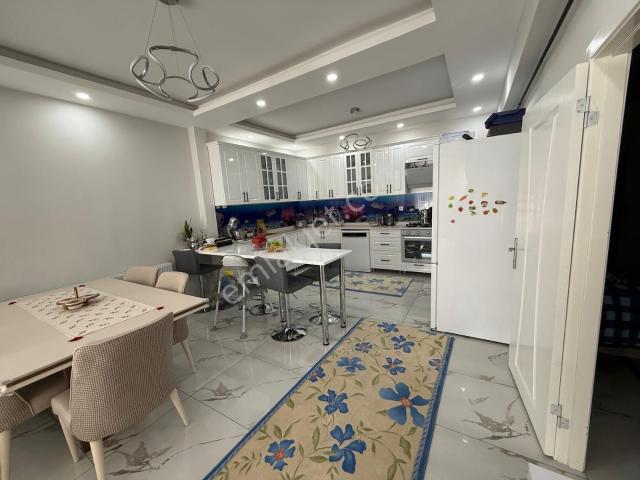 Sahibinden Geniş 2,5+1 Düz Giriş Yapılı Daire