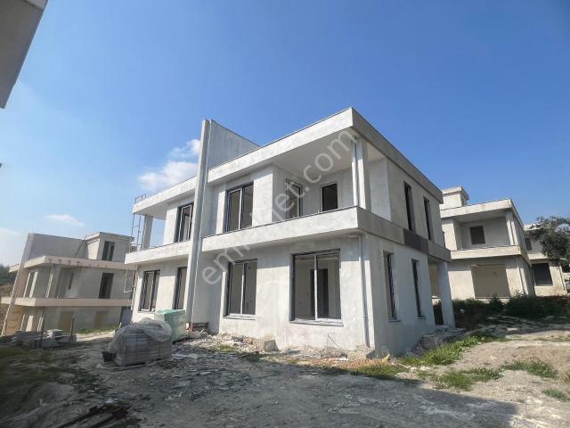 Sahibinden Göl Manzarasıyla Hayalinizdeki Yaşam! Lüks Tripleks Villa
