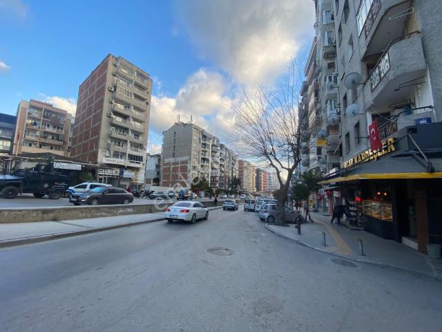 Sahibinden İzmir Park' A 2 Dakika Mesafede Yeni Tadilatlı 2+1 Daiee