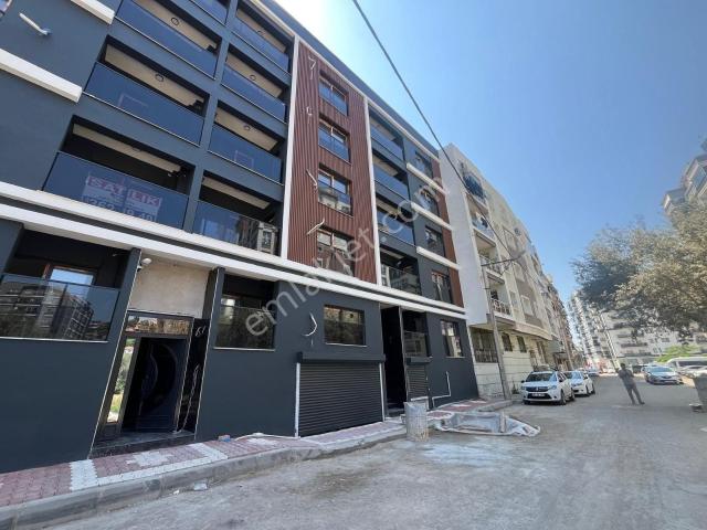 Sahibinden Karşıyaka İmbatlı’da Merkezi Konumda, Kapalı Otoparklı, Engelliye Uygun Modern Daire