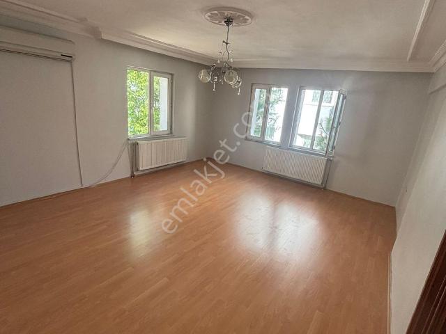 Sahibinden Karacaibrahim Mahallesinde Sahibinden Kiralık Arakat 3+1 Daire