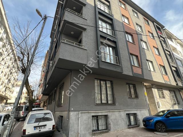 Sahibinden Lokasyon Harikası Eşyalı 1+1 Aile Apartmanı