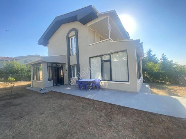 Sahibinden Satılık Full Yapılı Doğalgazlı Bahçeli Villa