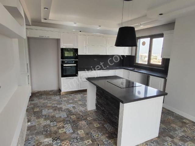 Sahibinden Turyap Metropolden Kadıköy Vip'de 5+1 Ultra Lüks Daire