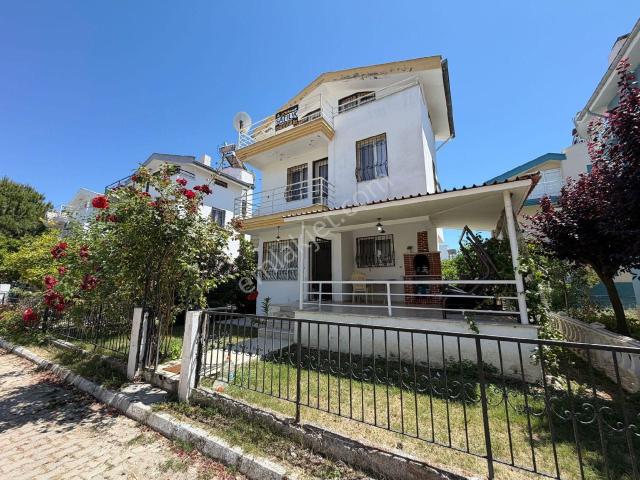 Sahil Sitelerinde Tek Müstakil Havuzlu Site De 4+1 Villa