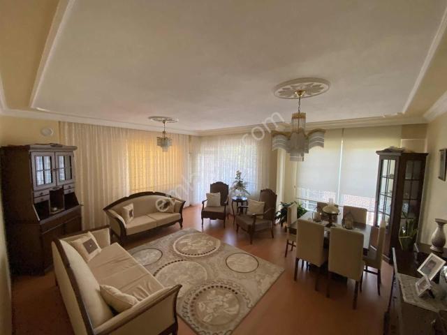 Sahile Komşu, Panoramik Deniz Manzaralı 220m² 5+2 Çatı Dubleksi