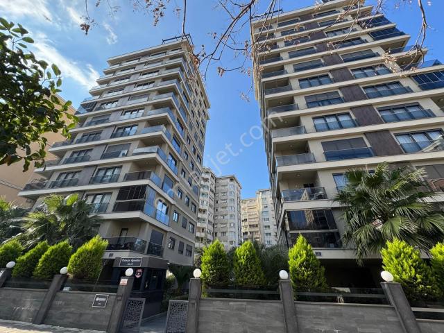 Sahrayıceditte 4 Yıllık Güvenlikli Sitede 4+2 Dubleks Daire Emlak Masası