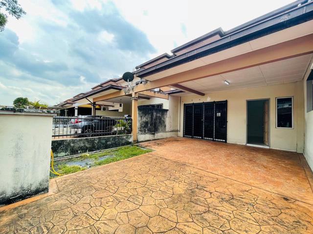 SAIZ BESAR LIMTED22x75 Jalan Kristal Seksyen 7 Shah Alam 2 Storey