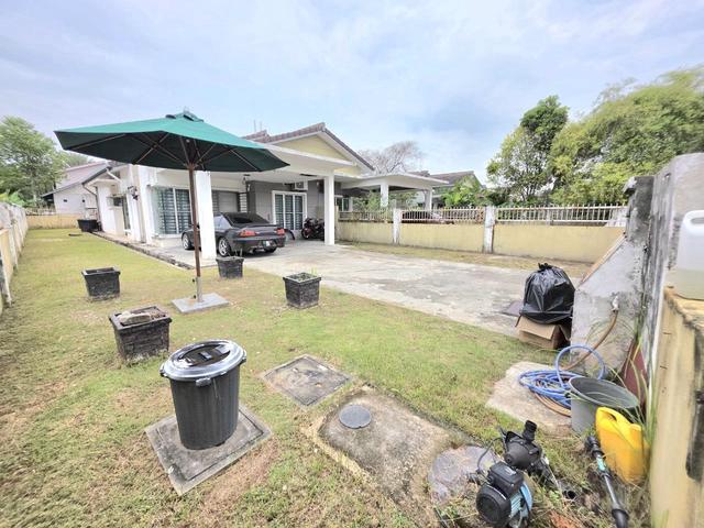 Saiz Besar 35 x 110 Rumah Semi D Taman Bentara Kebun Baru