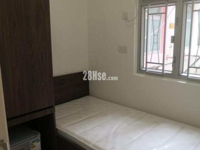 Sai Wan Ho Lee Ga Building [Landlord Ads] Unit 3, Low Floor Sai Wan Ho Lee Ga Buidling, Quick Access To Mtr, Commission Free, Newly Renovated Bedroom Suites Hints