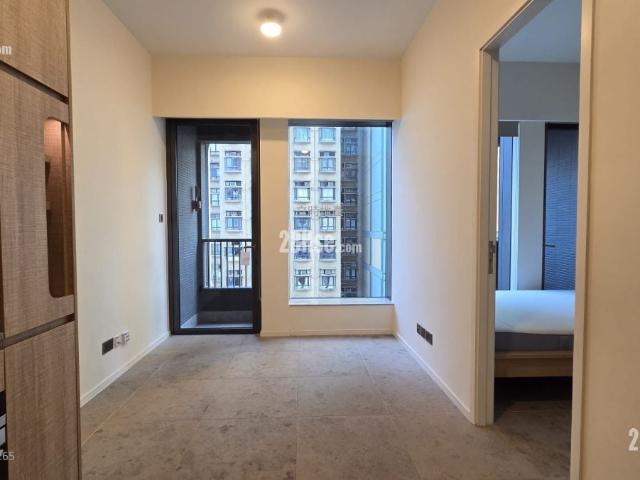 Sai Ying Pun Bohemian House [Agency Ads] Mid Floor 5 16|31/F, Middle Floor 1 Bedroom With A South Facing Balcony Hints