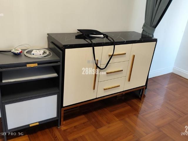 Sai Ying Pun Fook Moon Building [Agency Ads] Low Floor 2 11|26/F Key Available, Quiet, 24 Hour Security, Ground Floor Lobby, Near Sai Ying Pun Mtr Station. Hints