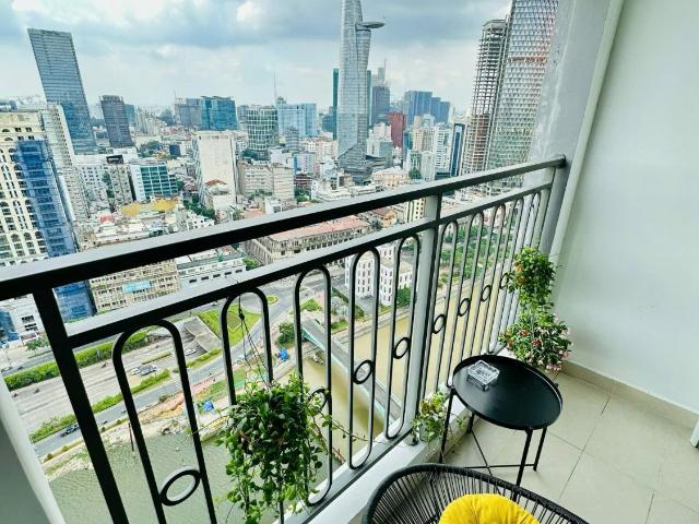 SAIGON ROYAL! CHO THUÊ CĂN HỘ 3PN VIEW TRỰC DIỆN QUẬN 1 ĐẮT GIÁ SOFA CHỮ L SANG TRỌNG