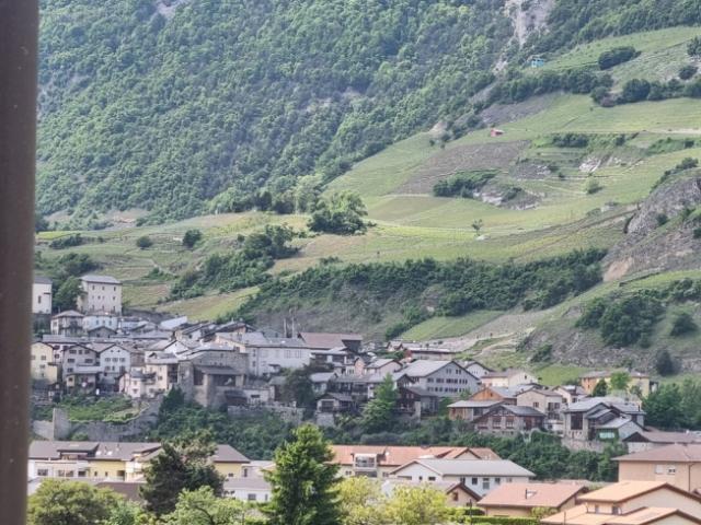 SAILLON Aux pieds du Bourg médiéval Magnifique appartement en duplex