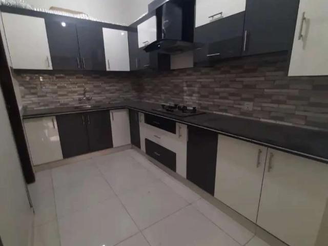 Saima Royal Residency Karachi Gulshan E Iqbal Block 2 ID 61259