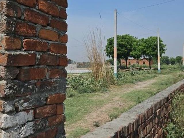 Saini, Sector 12 Greater Noida 900 Sq. Yd. Plot in Saini Greater Noida Listing ID: #10302