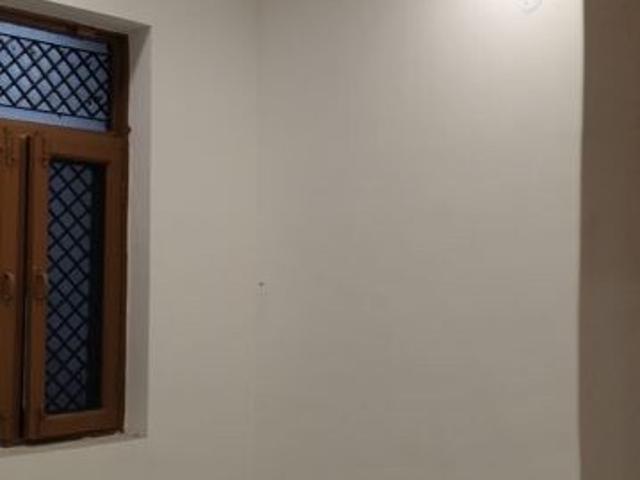 Sainik Plaza 2 Bedroom 90 Sq. Yd. Builder Floor in Sector 49 Faridabad Listing ID: #9978