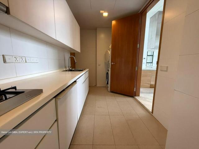 Saint Thomas Walk D9, Apartment