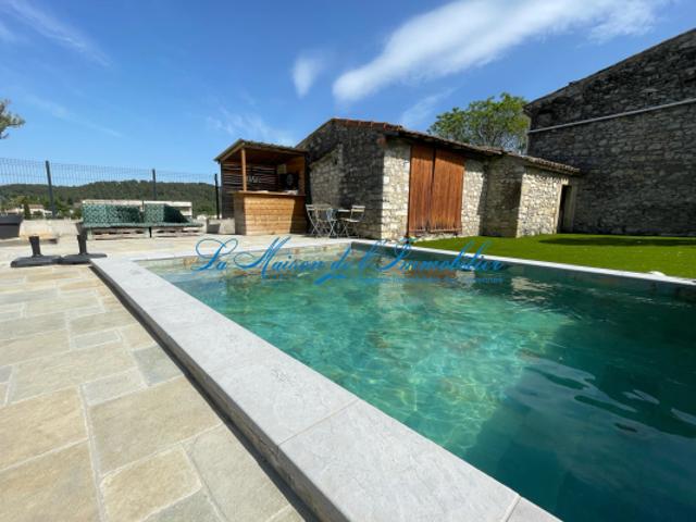SAINT THEODORIT, Maison familiale F5 avec piscine sur 512 m2