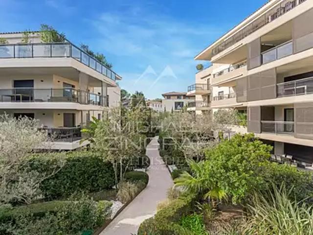 Saint Tropez 83990 Achat / Vente appartement