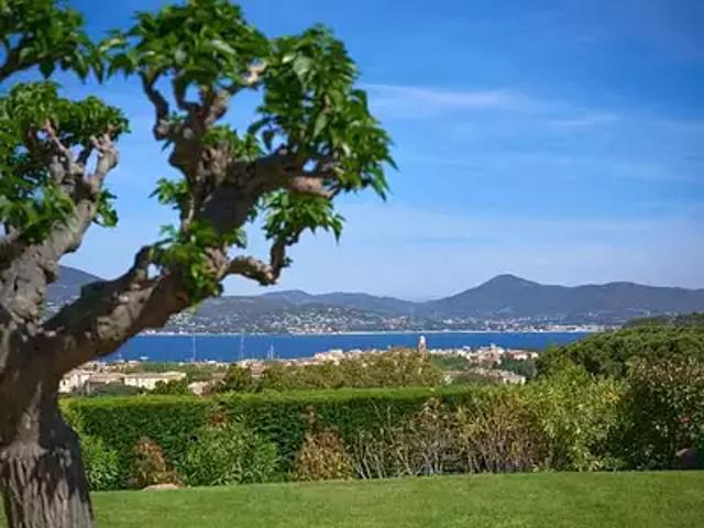 Saint Tropez 83990 Achat / Vente maison 10 pièces t10 piscine