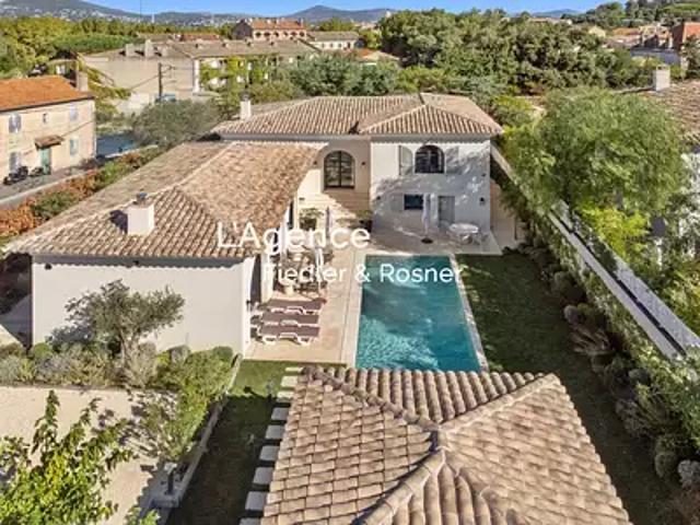 Saint Tropez 83990 Achat / Vente maison 5 pièces t5 piscine