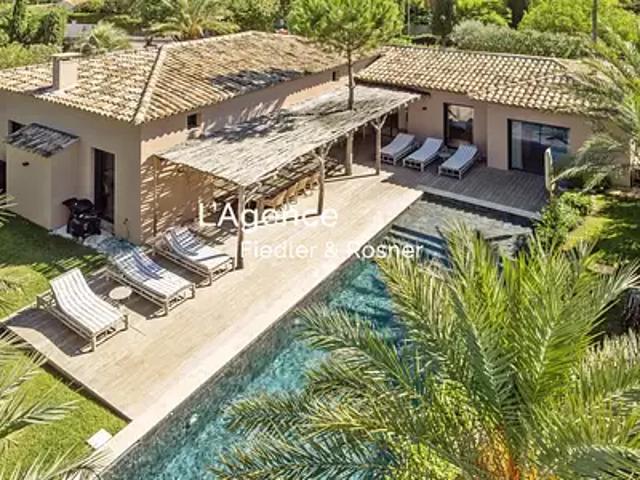 Saint Tropez 83990 Achat / Vente maison 6 pièces t6 piscine