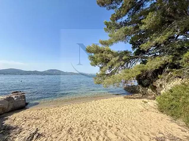 Saint Tropez 83990 Achat / Vente maison 6 pièces t6 piscine