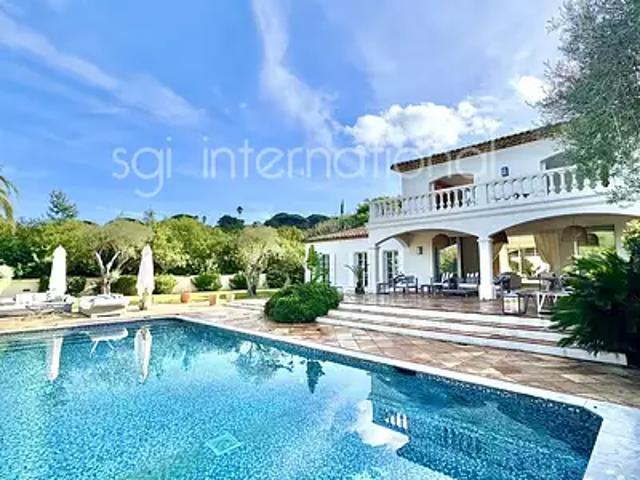 Saint Tropez 83990 Achat / Vente maison 7 pièces t7 piscine