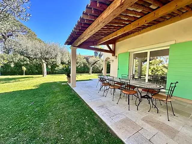 Saint Tropez 83990 Achat / Vente maison 8 pièces t8 au dernier étage