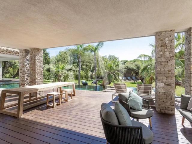 Saint Tropez, exceptionnelle villa contemporaine