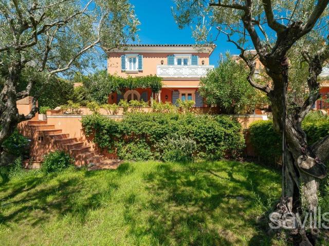 Saint Tropez Maison de village avec jardin dans une réside. 176m² Saint Tropez