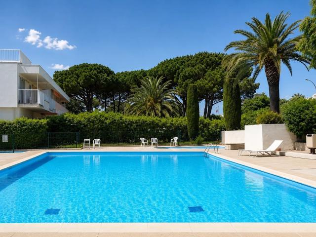 Saint Tropez proche, plage T2 40 m² Résidence Les Patios Le. 40m² Saint Tropez