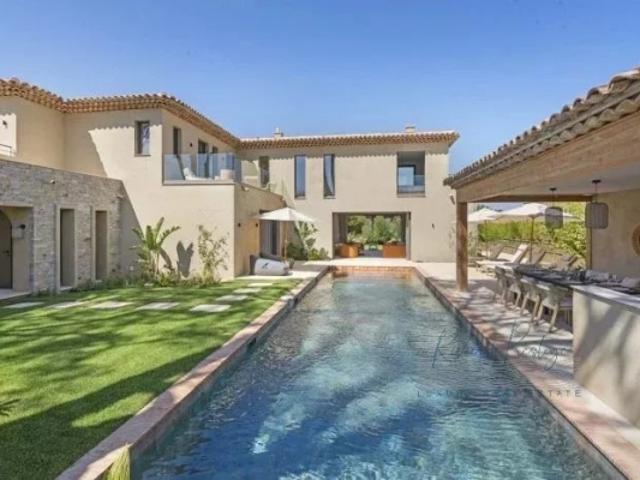 Saint Tropez – Villa avec vue mer et village