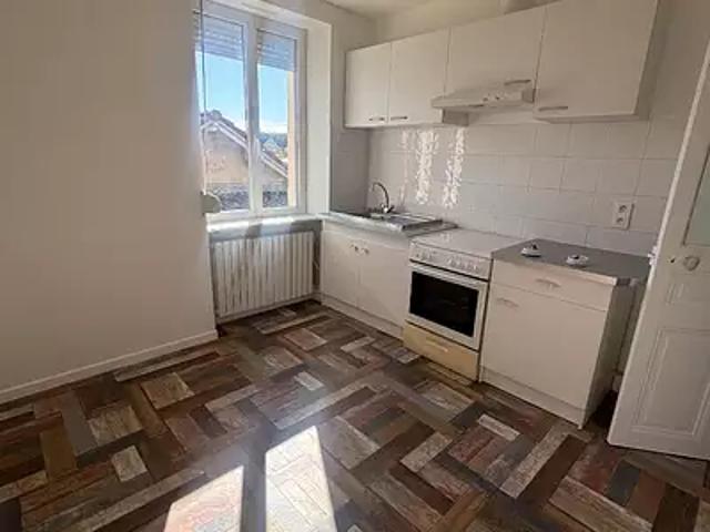 Saint Vallier 71230 Location appartement 2 pièces t2 au dernier étage