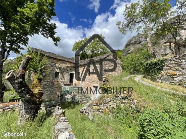 SAINT VERAN Maison de village T3 65 m²