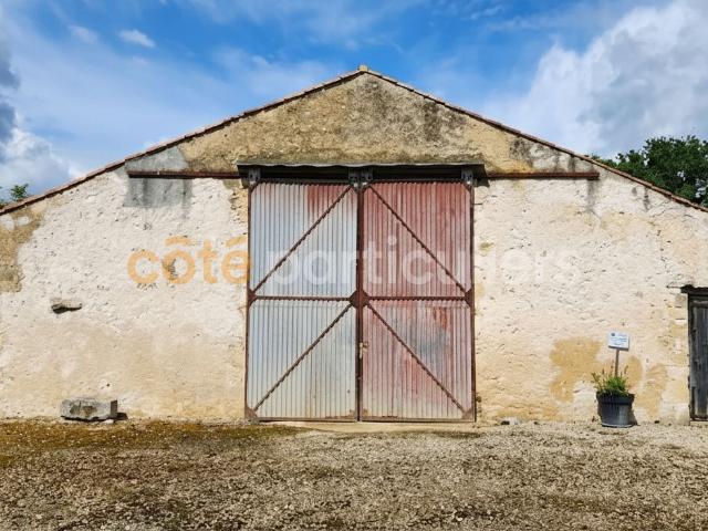 SAINT VINCENT SUR JARD GRANGE 290 M2 3 HANGARDS TERRE AGRICOLE