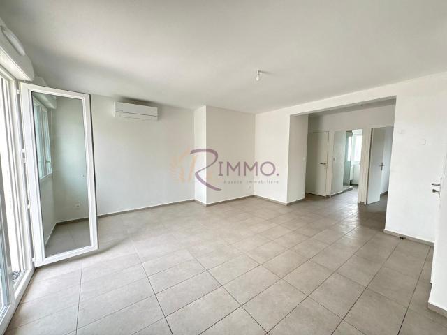SAINT VICTORET T4 DE 81M2 AVEC DEUX PLACES DE STATIONNEMENTS, TERRASSE ET CLIMATISATION