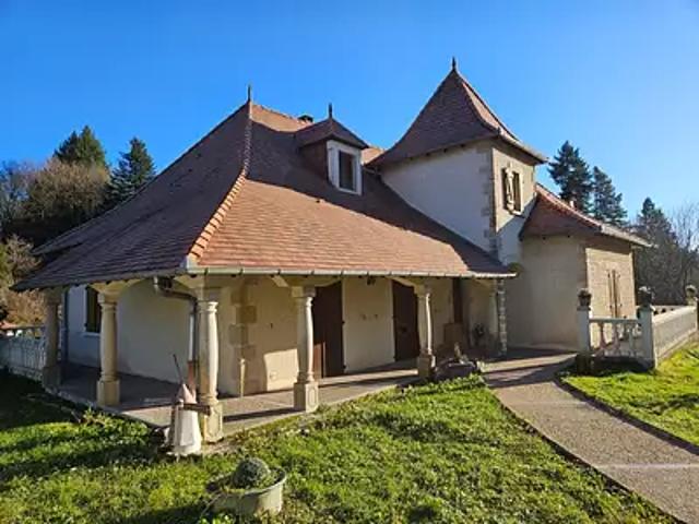 Saint Ybard 19140 Achat / Vente maison 10 pièces t10 piscine terrasse