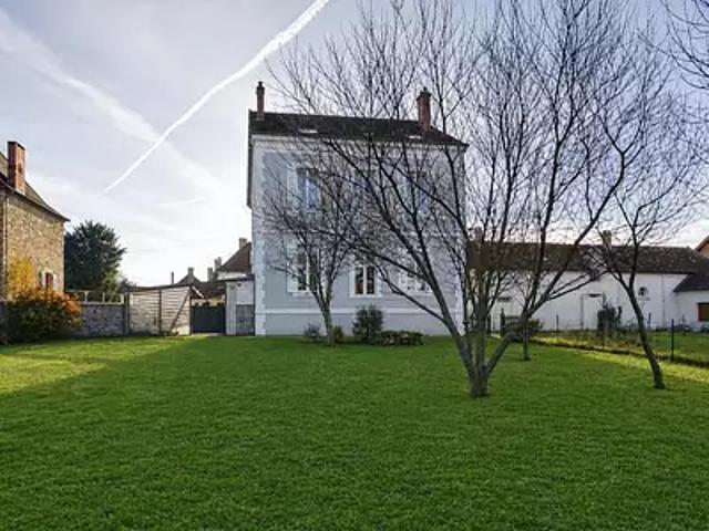 Saint Yrieix la Perche 87500 Achat / Vente appartement 9 pièces t9 jardin cave