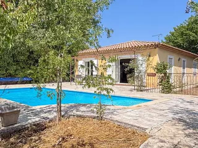 Saint Zacharie 83640 Achat / Vente maison 5 pièces t5 piscine terrasse
